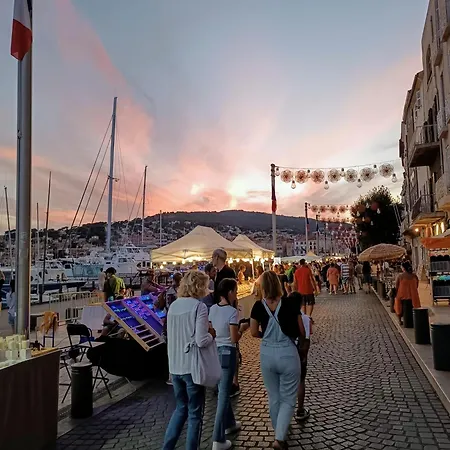Le Balcon De Sadi Carnot Plein Centre Historique La Ciotat