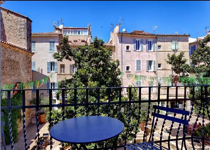 Le Balcon De Sadi Carnot Plein Centre Historique Apartment La Ciotat