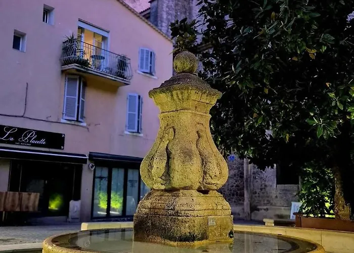 Le Balcon De Sadi Carnot Plein Centre Historique Apartment La Ciotat