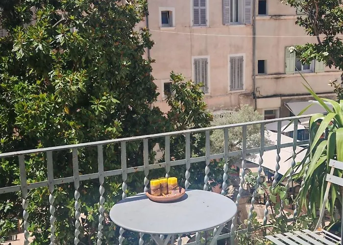 Le Balcon De Sadi Carnot Plein Centre Historique Apartment La Ciotat