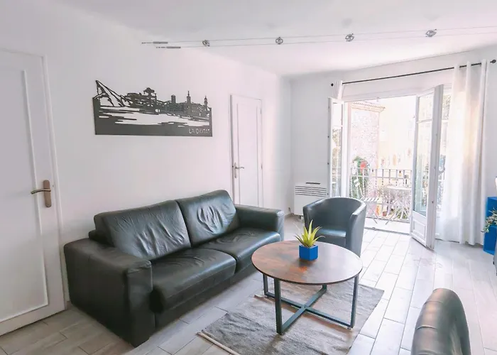 Le Balcon De Sadi Carnot Plein Centre Historique Apartment La Ciotat